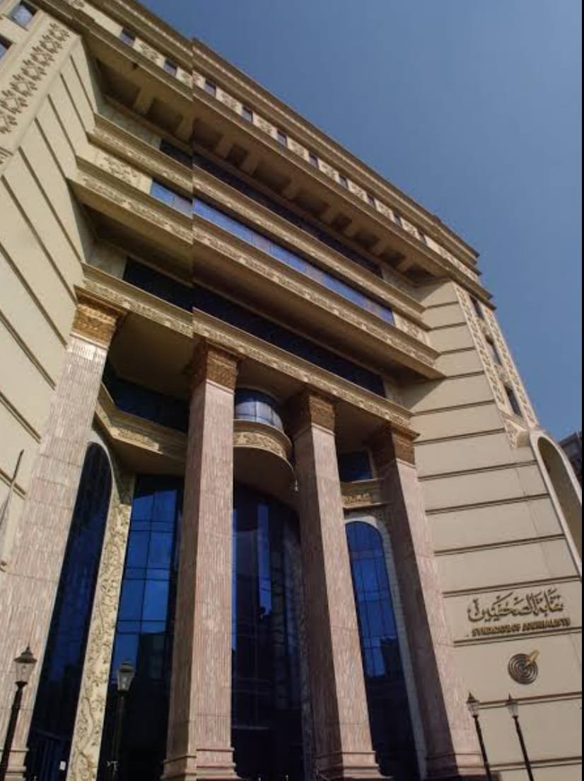 الموقتون يبدأون اعتصامًا مفتوحًا "بالصحفيين" بدءًا من الغد