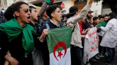 بعد المغرب.. جيل زد يدعو إلى مظاهرات في الجزائر الجمعة