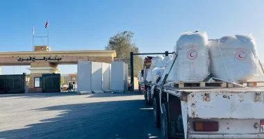 إطلاق قافلة زاد العزة الـ74 إلى غزة تحوى 88 ألف بطانية وملابس شتوية ومخيمات