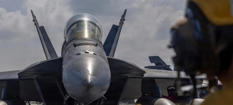 مقاتلة أمريكية