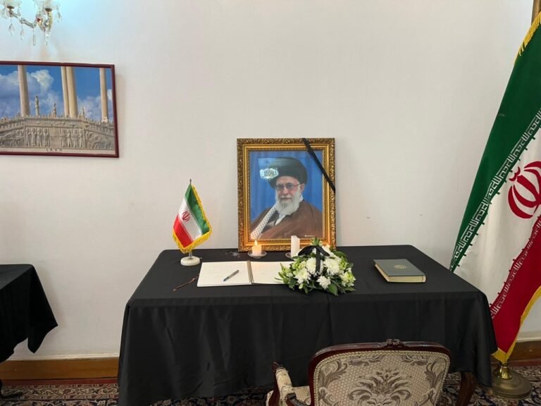 70DFE434-A2D2-4ECC-9F45-55E2FB23B7AB