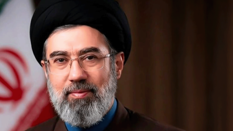 المرشد الإيراني مجتبى خامنئي