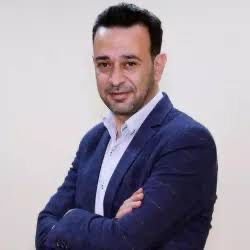 الكاتب الصحفي عمرو بدر