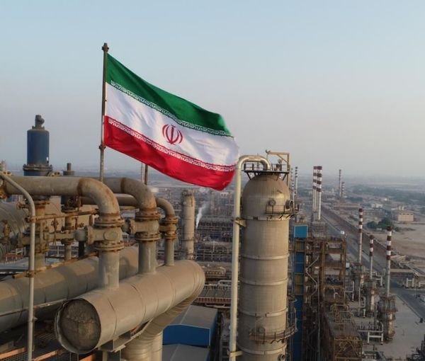 علم إيران