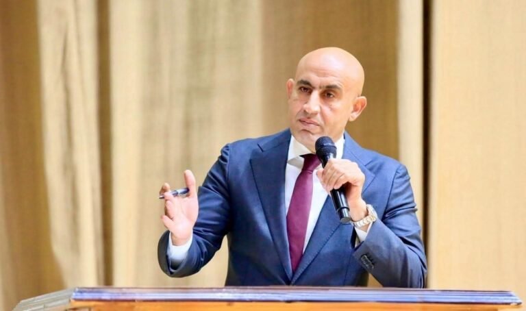 محمد عبد اللطيف - وزير التربية والتعليم