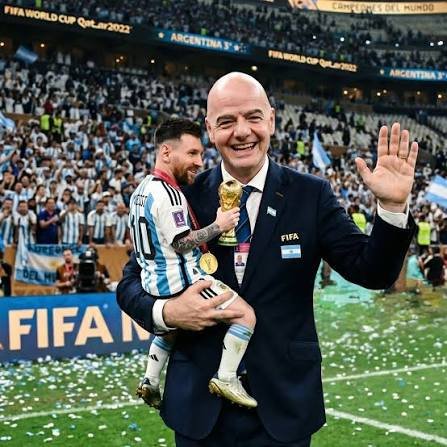 ليونيل ميسي فتى الفيفا